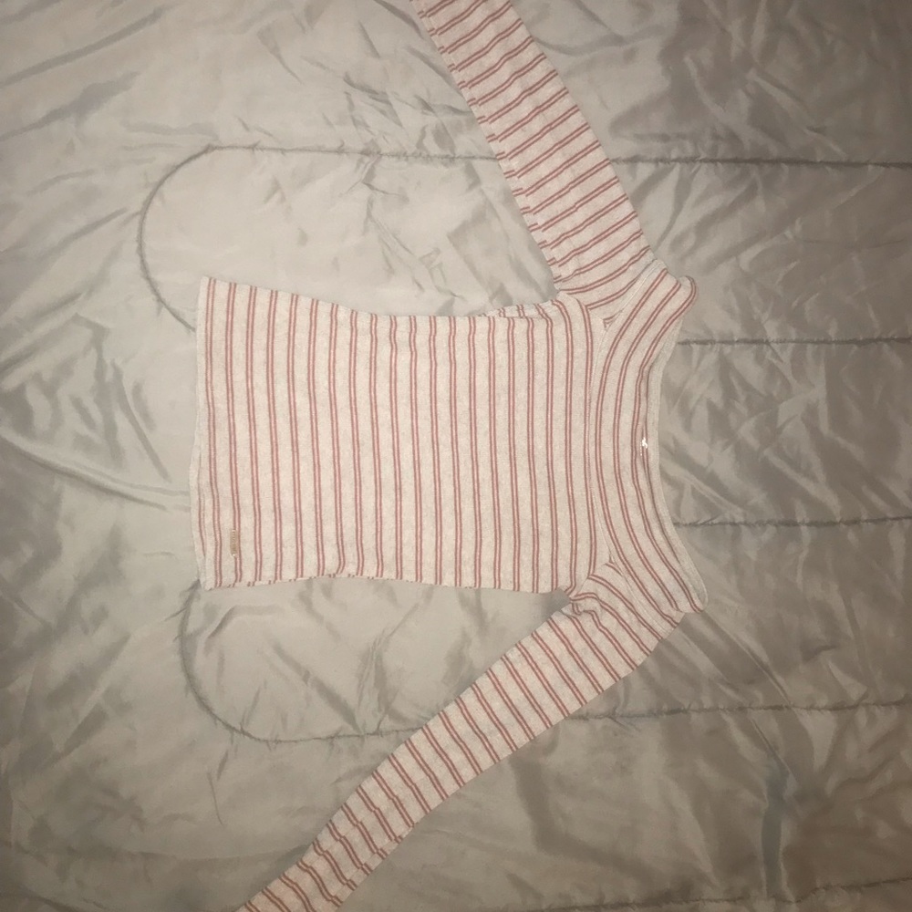Cute long sleeved fitted striped shirt